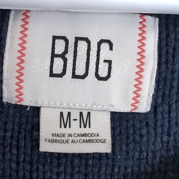 Bdg navy cable knit varsity v-neck pullover sweater size M - Picture 4 of 9